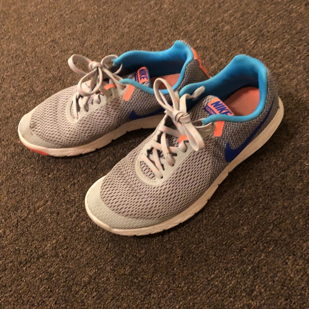 Colorful sneakers - Picture 2 of 2